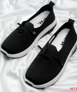 Bolt Black Sneaker